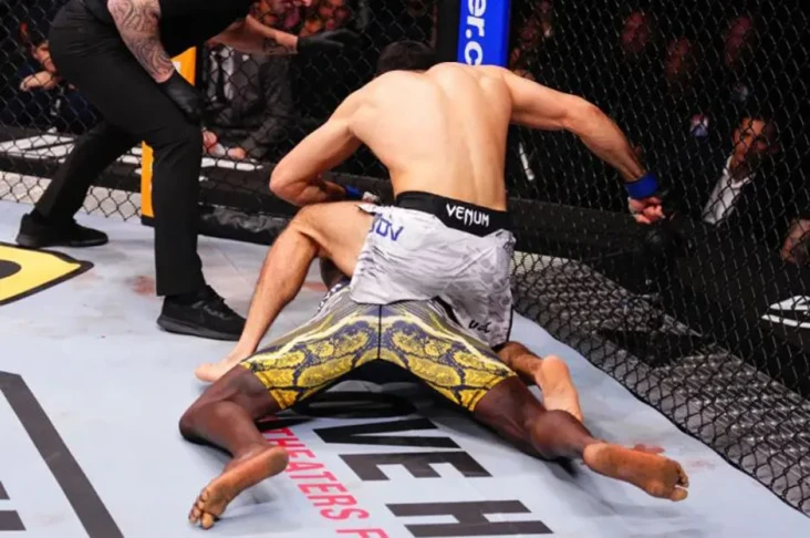 Israel Adesanya Kalah...