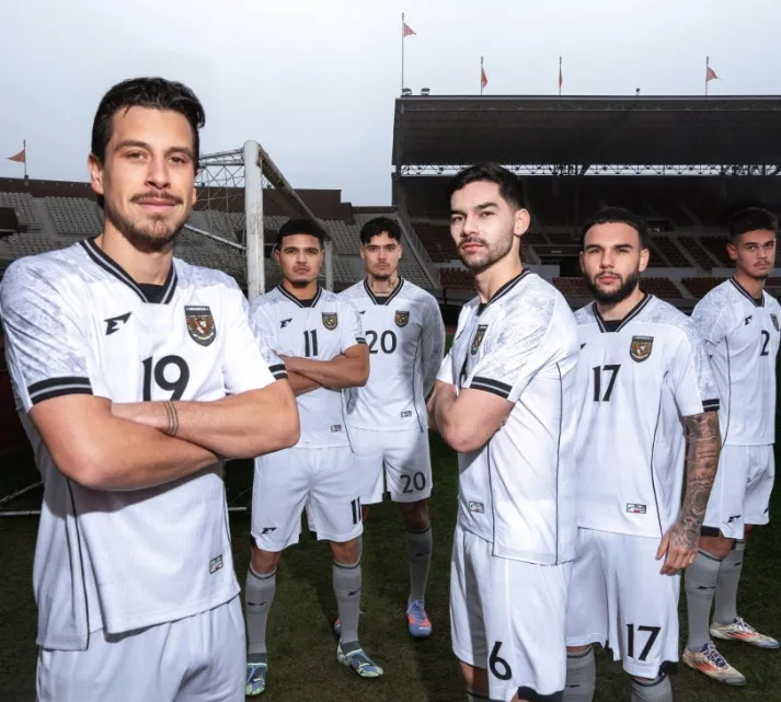 Erspo Rilis Jersey Tandang...