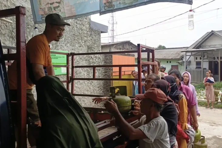 Diserbu Warga, 80 Tabung...