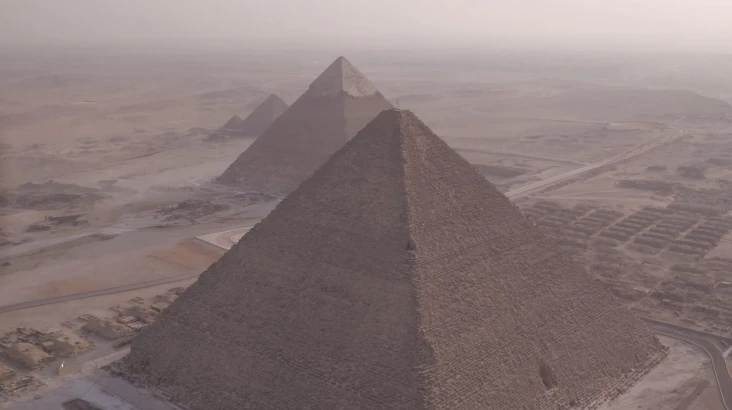 Sudut Piramida Giza...