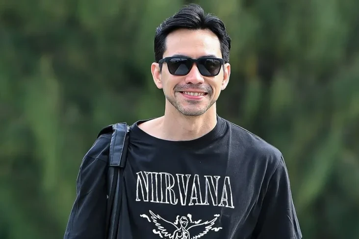 Darius Sinathrya Kritik...