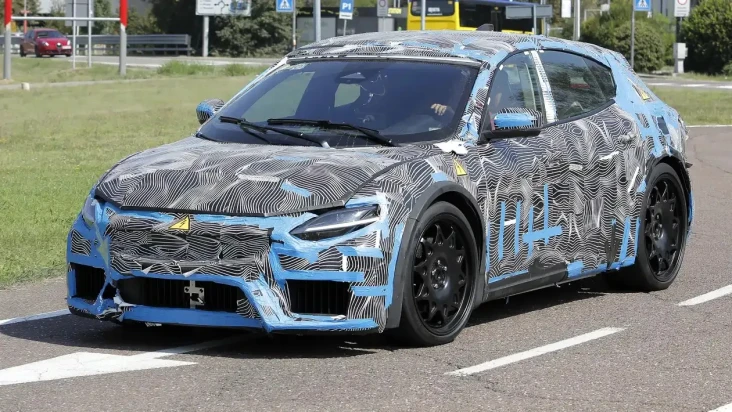 Ferrari Siap Meluncurkan...