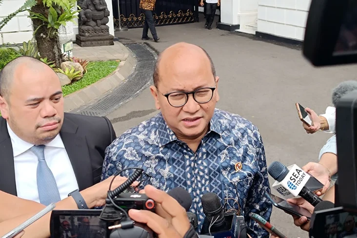 Kementerian Investasi...