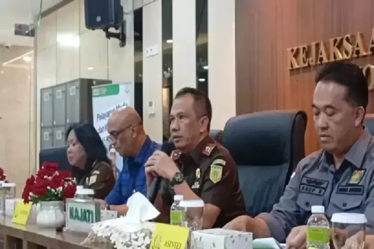 Wali Kota Jakpus Diperiksa...