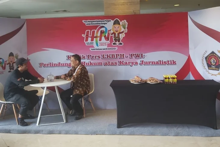 Peringati Hari Pers...