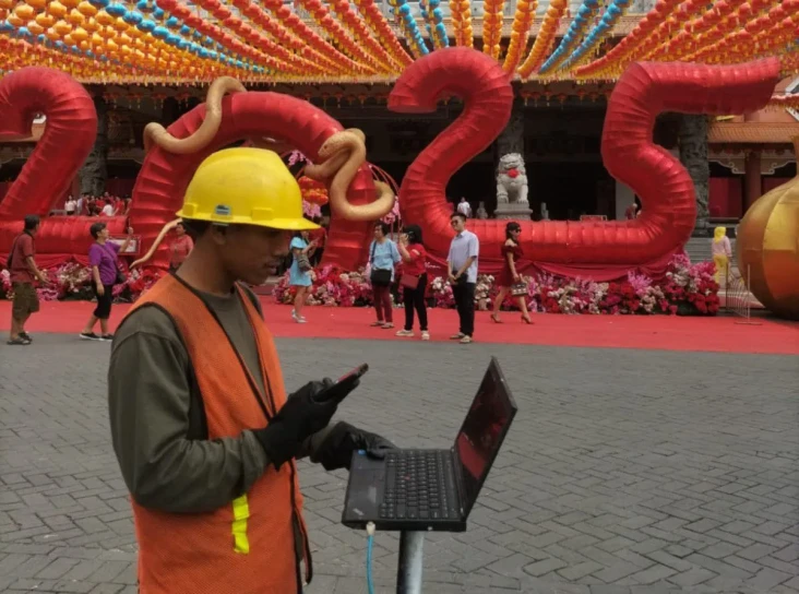 XL Axiata Tingkatkan...