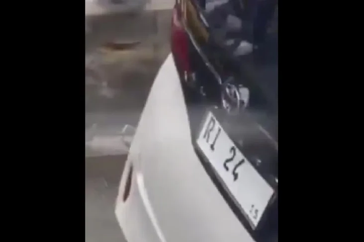 Viral Alphard RI 24...