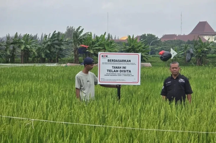 Tanah di Cikarang dan...