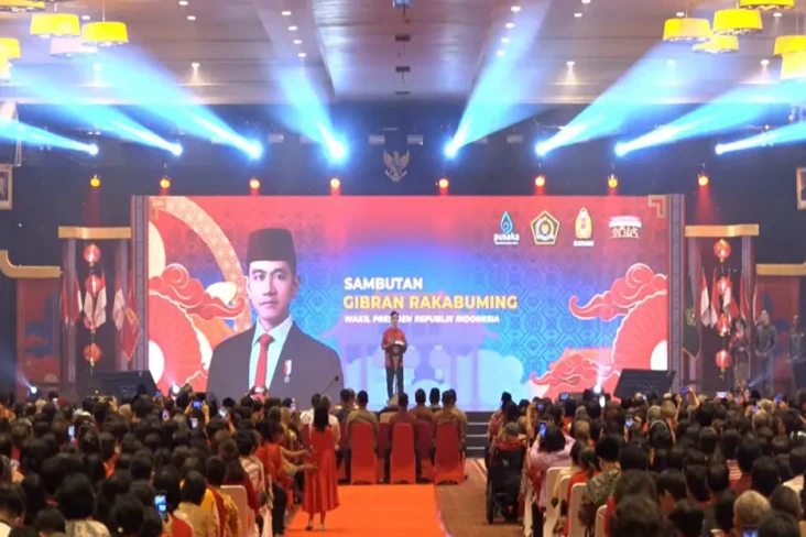 Gibran Buka Perayaan...