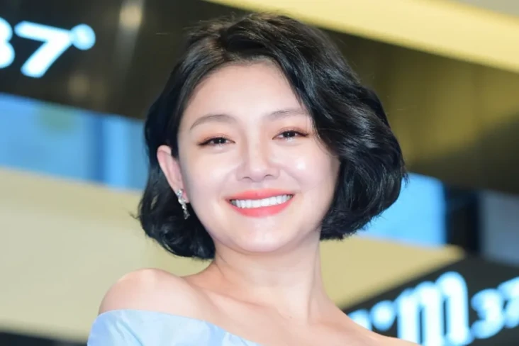 Istri Wang Xiaofei Berencana...