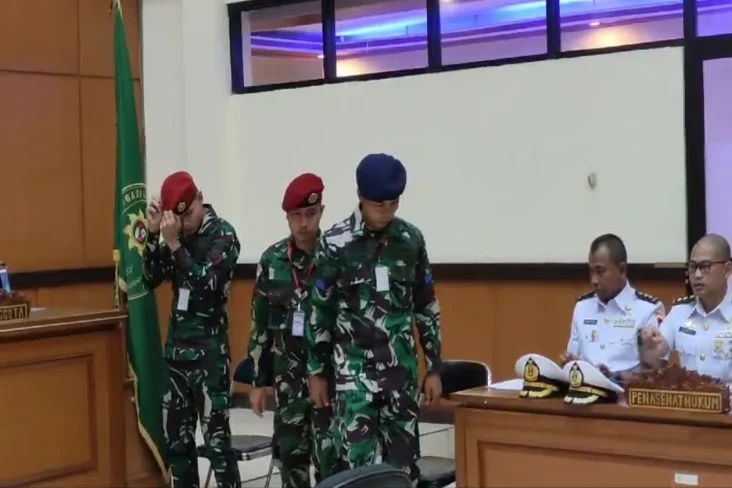 3 Oknum TNI AL Tinggalkan...