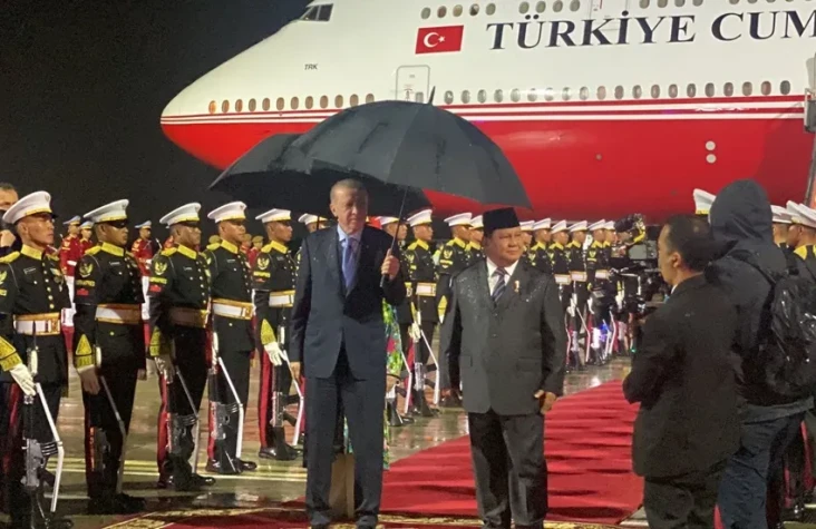 Erdogan Tiba di Indonesia...