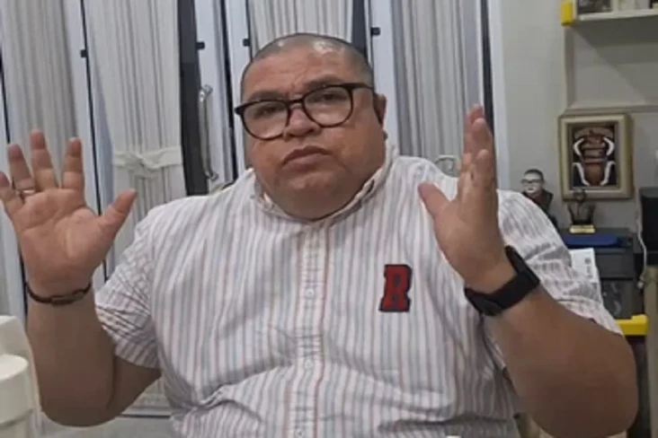 4 Figur Publik yang...
