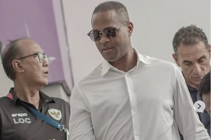 Era Patrick Kluivert...