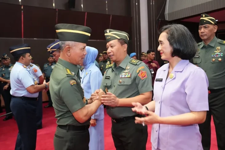 Selamat! 32 Perwira...