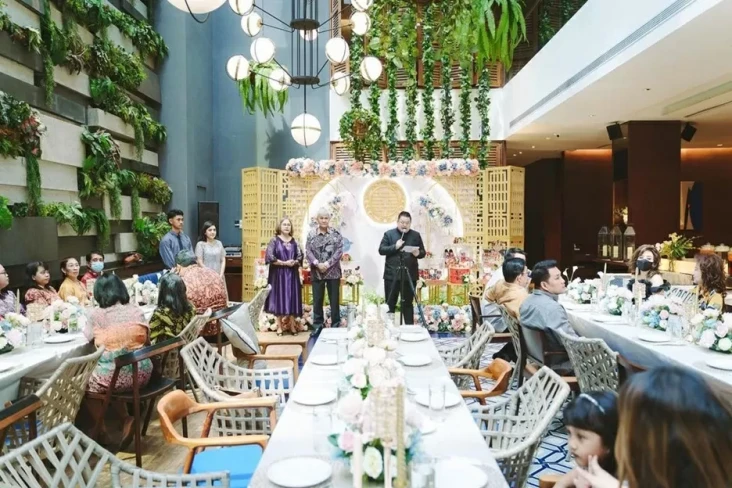Rekomendasi 5 Restoran...