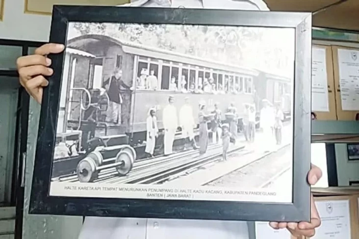 Sejarah Kereta Api Rangkasbitung-Labuan,...