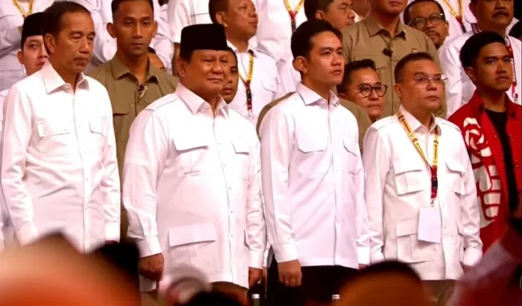 Jokowi dan Kaesang Pangarep...