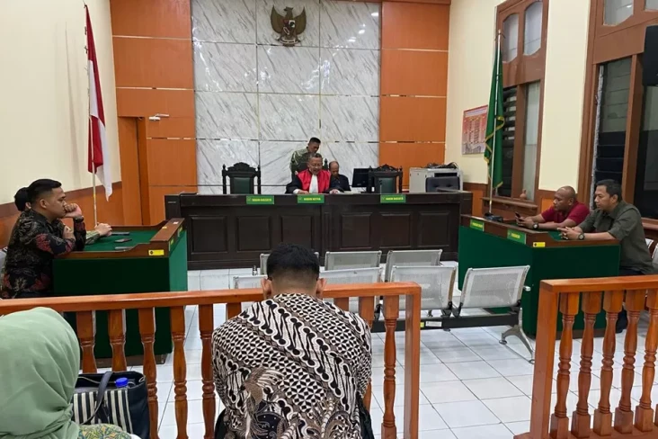 PN Bandung Tolak Praperadilan...