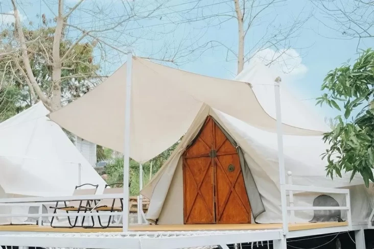 6 Rekomendasi Glamping...