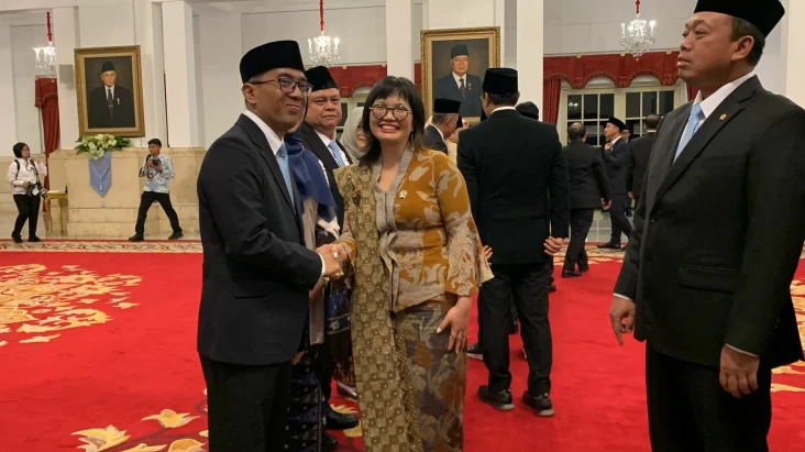 Momen Wamen Stella Beri...