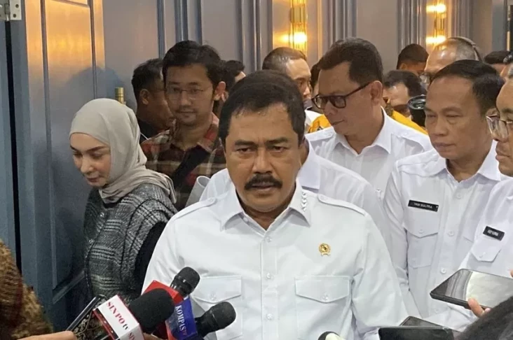 Menteri Imipas Pastikan...