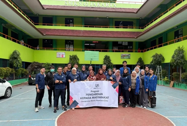 Pengabdian kepada Masyarakat,...
