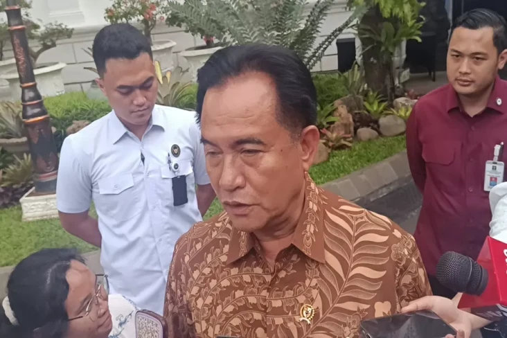 KPK Tahan Hasto Kristiyanto,...