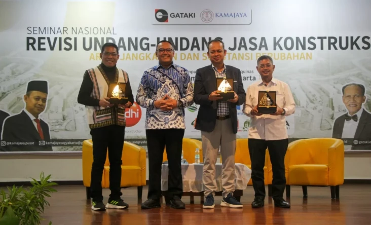Pemerintah dan DPR Didorong...