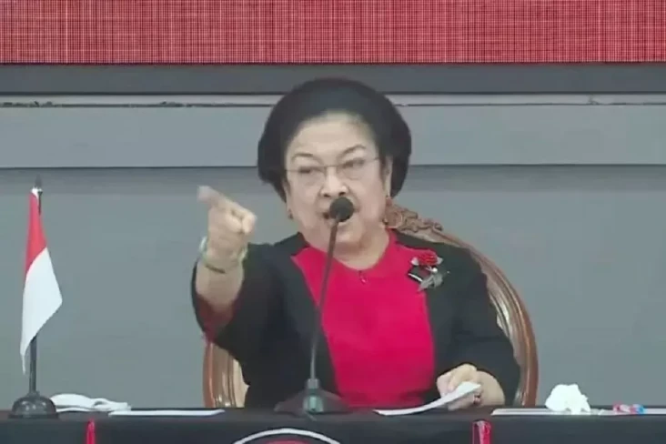 Ikuti Instruksi Megawati,...