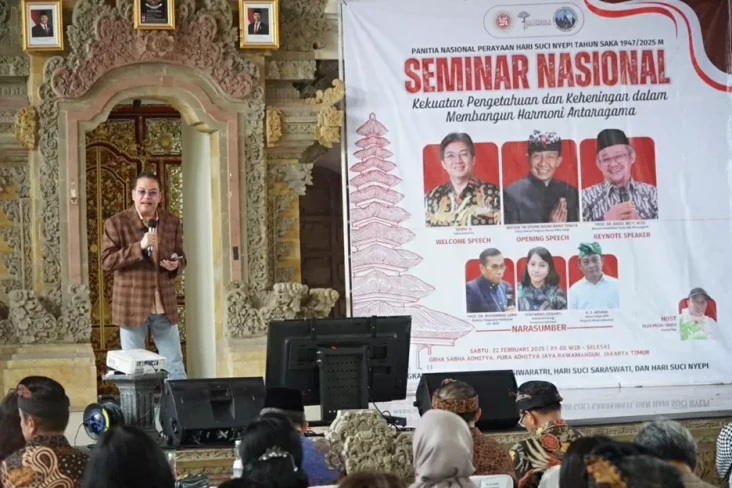 Denny JA Soroti Kecemasan...