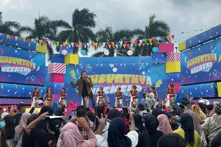 Dahsyatnya Weekend Hari...