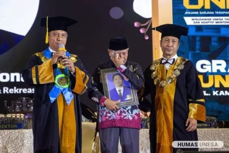 Momen Haru Ayah Wakili...