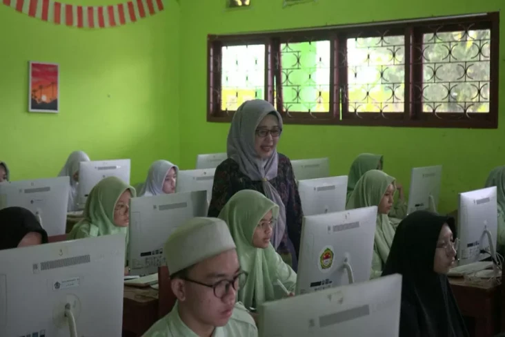 39.012 Siswa Ikuti Seleksi...