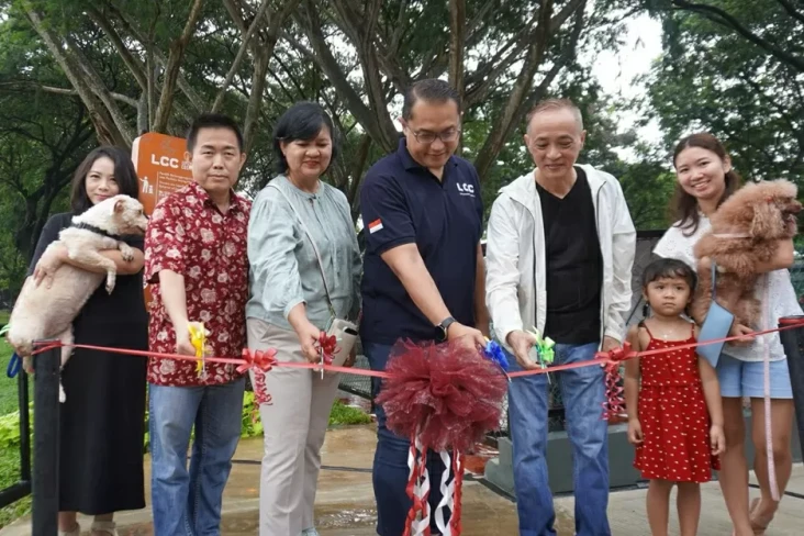 Resmikan Taman Anabul,...