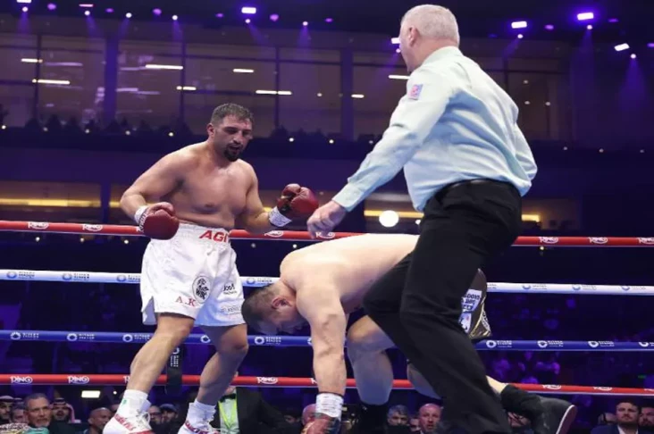 Agit Kabayel Mike Tyson...