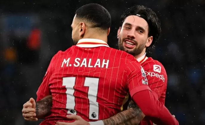 Liverpool Dekati Gelar...