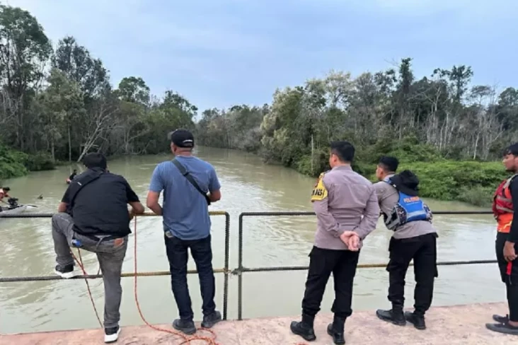 Korban Truk Terjun ke...