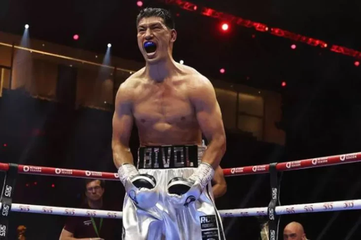 Akankah Dmitry Bivol...