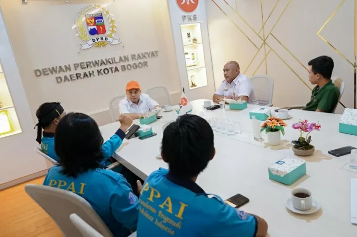 Ketua DPRD Kota Bogor...