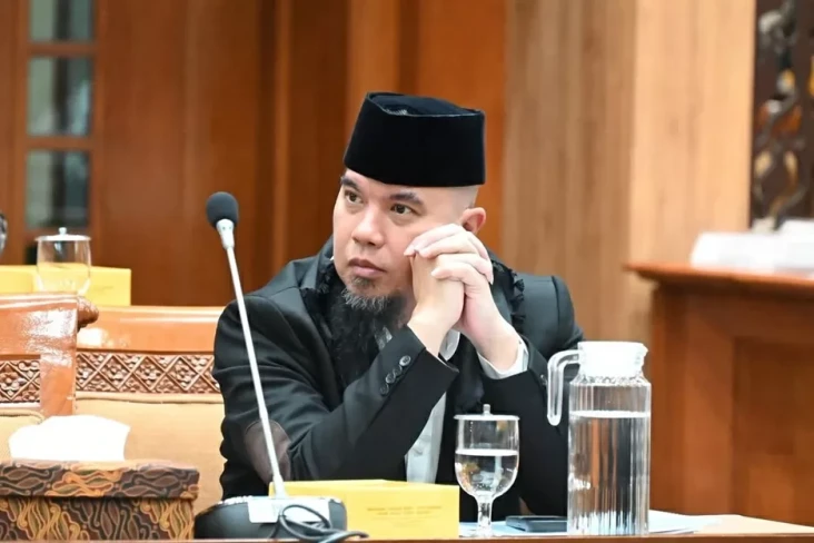 Ahmad Dhani Sindir Adab...