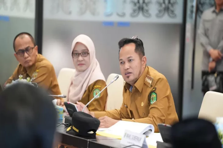 Rapat Pimpinan Perdana,...