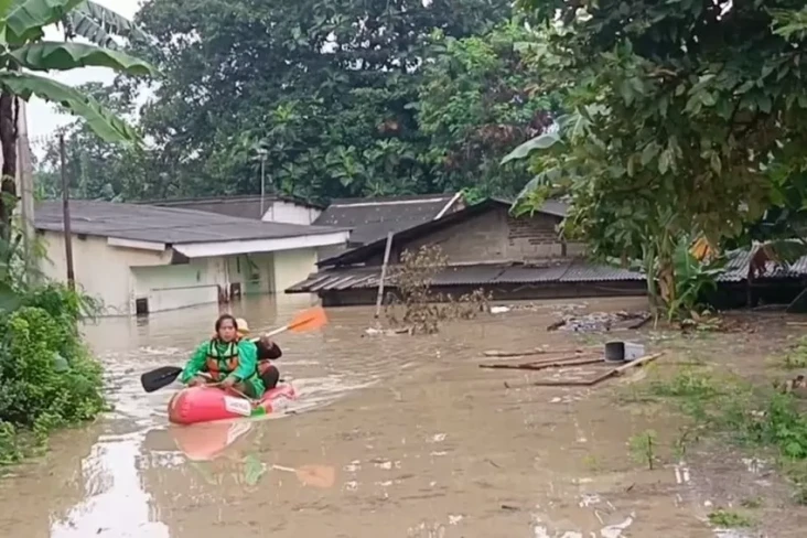 Banjir Bekasi Seatap...