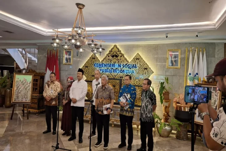 Mantan Mendikbud Mohammad...