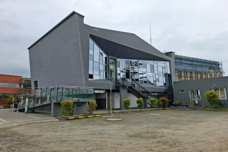 Mengenal Masjid Salman...