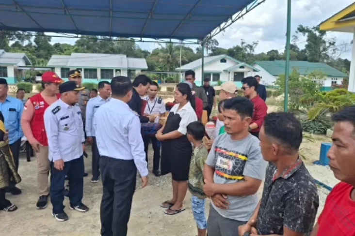 Keluarga Korban Kecelakaan...