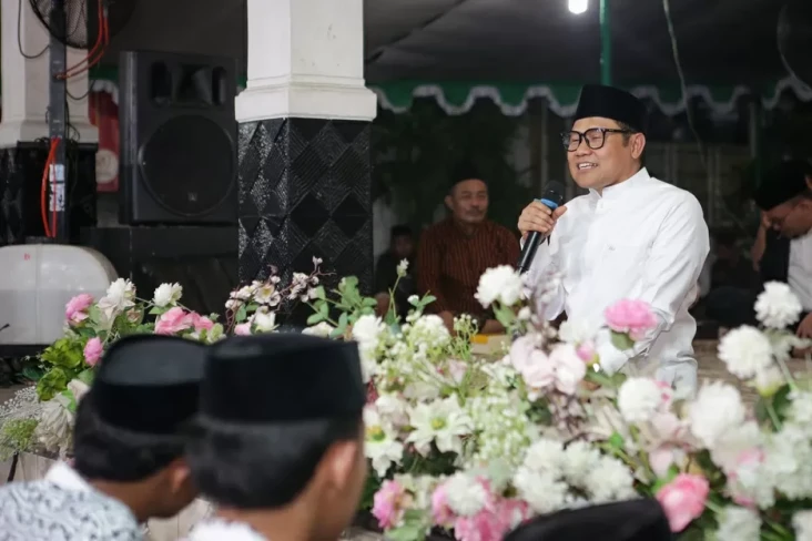 Hadiri 1.000 Hari Wafat...