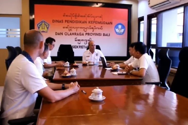 Perindo Tawarkan Bantuan...