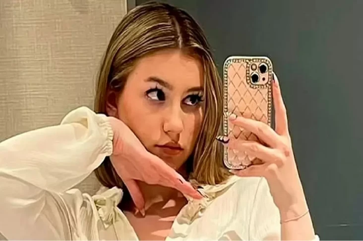 Perempuan Cantik Ini...