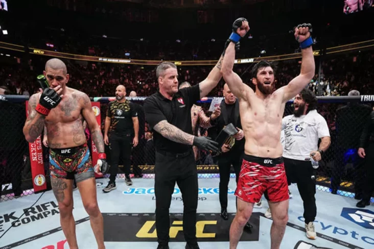 Drama UFC 313: Magomed...